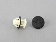 侧梁饰条紧固件。适用于保时捷 991 / 981 Boxster / Cayman / 982 718 2012款及之后车型。 - 98150459700