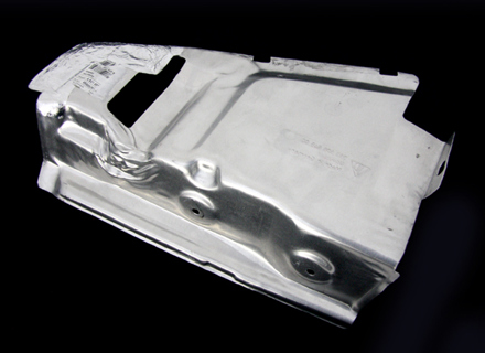 Hittebeschermingsschild achterbumper. Porsche 993 Carrera - 99350564500, 99350564600 Hittebeschermingsschild achterbumper. Porsche 993 Carrera - 99350564500, 99350564600