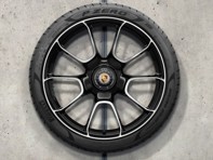 20'/21' Turbo S Exclusive Design High-Gloss Black wheel set with summer tyres for 992 Turbo / Sport Classic