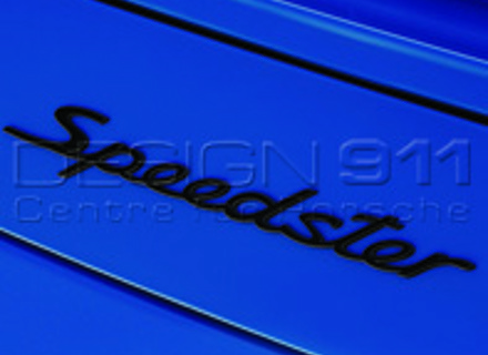'SPEEDSTER'-embleem achter, ZWART. Porsche 911 (997) Speedster - 99755922100041 'SPEEDSTER'-embleem achter, ZWART. Porsche 911 (997) Speedster - 99755922100041