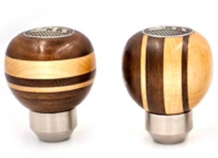 Walnut and maple wood gearshift knob. Porsche 911 / 930 turbo - 91442401800/3, 90142401400, 91442401800, 91142407101, 93042406901, 91142401906, 95042407900 Walnut and maple wood gearshift knob. Porsche 911 / 930 turbo - 91442401800/3, 90142401400, 91442401800, 91142407101, 93042406901, 91142401906, 95042407900