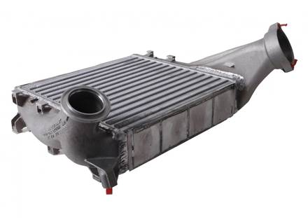 Intercooler de radiateur gauche. Porsche 955 Cayenne turbo S - 95511080341