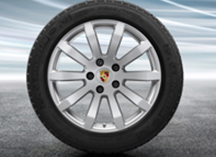 Cerchi in lega da 19' Cayenne S e pneumatici invernali originali Porsche - 9Y0044610A Cerchi in lega da 19' Cayenne S e pneumatici invernali originali Porsche - 9Y0044610A