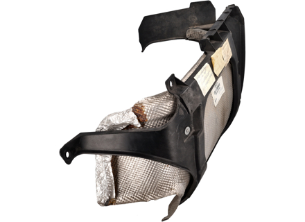 Usados Soporte de parachoques trasero / escudo térmico lado derecho. Porsche 996 C2 / C4 / GT3 MKI - 99650563200 Usados Soporte de parachoques trasero / escudo térmico lado derecho. Porsche 996 C2 / C4 / GT3 MKI - 99650563200