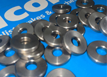 Front caliper mounting spacer Porsche 996 GT3 and 997 GT3 - SSC4417X803 Front caliper mounting spacer Porsche 996 GT3 and 997 GT3 - SSC4417X803