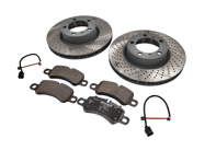 Bremsbeläge und Bremsscheiben-Set für die Vorderachse. Porsche 992.1 C2/C4 (2019–2024) - 992698151G, 9P1615301A, 9P1615302A, 9P1907253