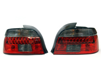Set di luci per indicatori di direzione posteriori a LED fumé / rosso BMW Serie 5 E39 95-00 - 0001223295, 1223295 Set di luci per indicatori di direzione posteriori a LED fumé / rosso BMW Serie 5 E39 95-00 - 0001223295, 1223295