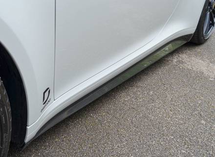 Side skirt set gloss lacquered carbon fibre. Porsche 992 - 992854885OK1, 992854886OK1 - 992.23.02L.VGC, 992.23.02R.VGC Side skirt set gloss lacquered carbon fibre. Porsche 992 - 992854885OK1, 992854886OK1 - 992.23.02L.VGC, 992.23.02R.VGC
