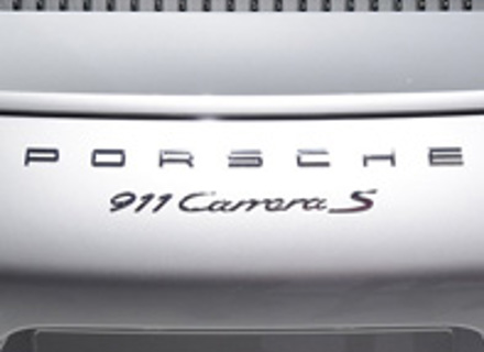 Badge arrière 'PORSCHE 911 CARRERA S' pour Porsche 991.2 - 99104480382041, 99104480382G2X Badge arrière 'PORSCHE 911 CARRERA S' pour Porsche 991.2 - 99104480382041, 99104480382G2X
