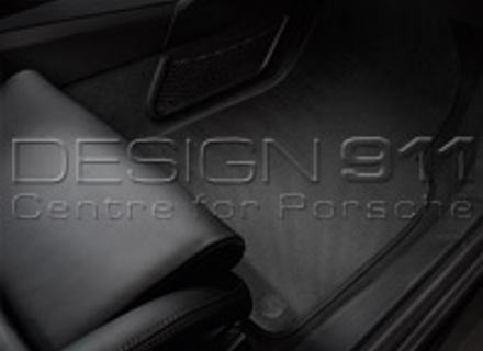 Tapis de sol en carbone avec bordure en cuir. Porsche 981 Boxster / Cayman 981C / 991 (911) 2012>> / 718 Boxster LHD Voitures - 98204480000 Tapis de sol en carbone avec bordure en cuir. Porsche 981 Boxster / Cayman 981C / 991 (911) 2012>> / 718 Boxster LHD Voitures - 98204480000