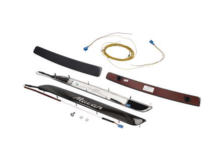 Baguettes de bas de caisse en carbone avec logo, illuminées. Porsche Macan - 95B04480100, 95B04480101, 95B04480102 Baguettes de bas de caisse en carbone avec logo, illuminées. Porsche Macan - 95B04480100, 95B04480101, 95B04480102