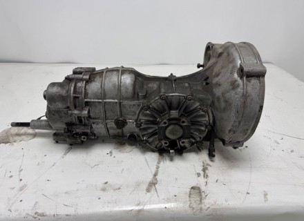 Porsche 911 / 912 5-versnellingsbak 902/1 Gebruikt met Nadella-aandrijfflenzen - 90130090200 Porsche 911 / 912 5-versnellingsbak 902/1 Gebruikt met Nadella-aandrijfflenzen - 90130090200
