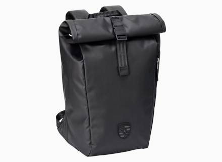 Mochila negra con el logotipo de Speedster Mochila negra con el logotipo de Speedster