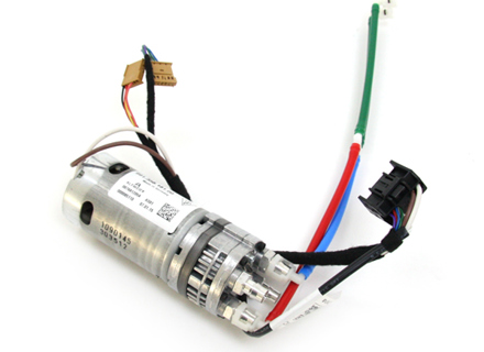 Pompe pour le mécanisme d'entraînement du becquet avant. Porsche 991 Turbo - 99135818100