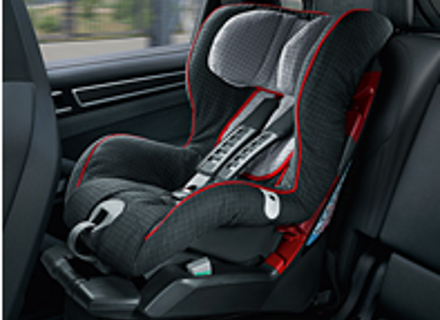 Porsche Junior Kindersitz ISOFIX zwischen 9 Monaten und 3,5 Jahren (Körpergewicht: 9 bis 18 kg). - 95504480592, 95504480292, 95504480593, 95504480613 Porsche Junior Kindersitz ISOFIX zwischen 9 Monaten und 3,5 Jahren (Körpergewicht: 9 bis 18 kg). - 95504480592, 95504480292, 95504480593, 95504480613