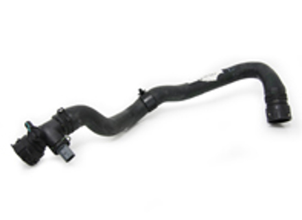 Tubo flessibile inferiore del liquido di raffreddamento dell'acqua, ritorno. Porsche 95B.1 Macan 2.0L - 95B121109F Tubo flessibile inferiore del liquido di raffreddamento dell'acqua, ritorno. Porsche 95B.1 Macan 2.0L - 95B121109F