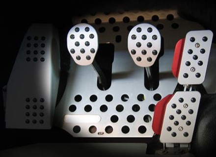 Juego de pedales Rennline REV2 de 3 piezas Empuñadura de goma. Porsche 944 / 924 / 968 Manual - A12.1.P60 Juego de pedales Rennline REV2 de 3 piezas Empuñadura de goma. Porsche 944 / 924 / 968 Manual - A12.1.P60