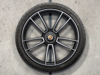 20-/21-inch 911 Turbo S, Black Alloy wheels and winter tyres Original Porsche - 992044603AB