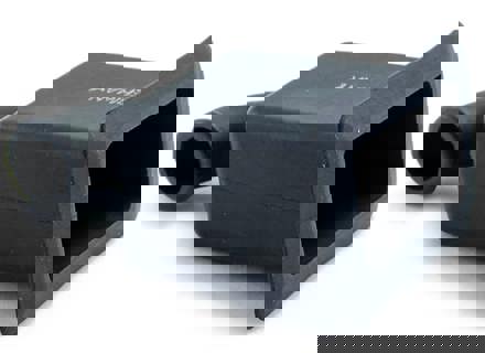 Rubberen doorvoertule voor raamschakelaar. Porsche 911 1974-89 - 91161362301 Rubberen doorvoertule voor raamschakelaar. Porsche 911 1974-89 - 91161362301