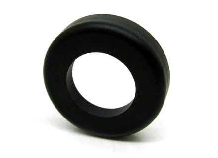 Boccola in gomma del gruppo braccio tergicristallo anteriore. Porsche 911 / 914 / 924 / 928 / 944 / 964 - 90162892500, 90162892301 Boccola in gomma del gruppo braccio tergicristallo anteriore. Porsche 911 / 914 / 924 / 928 / 944 / 964 - 90162892500, 90162892301