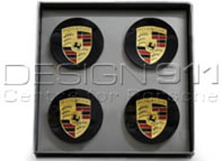 Copricerchi con stemma colorato per Porsche 718 Boxster / Cayman (Set di 4) - 00004460727, 00004460520 Copricerchi con stemma colorato per Porsche 718 Boxster / Cayman (Set di 4) - 00004460727, 00004460520