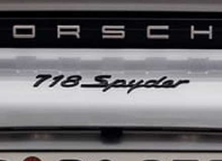 Stemma posteriore "Spyder" per Porsche 718 (982) Boxster Spyder - 98204480083G2X Stemma posteriore "Spyder" per Porsche 718 (982) Boxster Spyder - 98204480083G2X