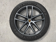 Cerchi in lega da 20' Macan S e pneumatici invernali originali Porsche - 95B044650D Cerchi in lega da 20' Macan S e pneumatici invernali originali Porsche - 95B044650D
