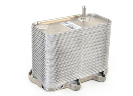 Radiatore Radiatore dell'olio sul motore. Porsche 997 3.8L - 99710702500, 99710702502 - 8MO376729621