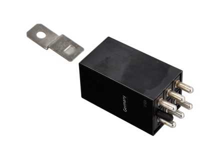 DME 继电器 6 针。保时捷 911 3.2L 1984-89 - 91161815400, 91161815401 - URO-013952