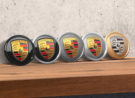 Wheel Caps in Black (Silk Finish) With Coloured Porsche Crest For Porsche Taycan - 9J1073000J