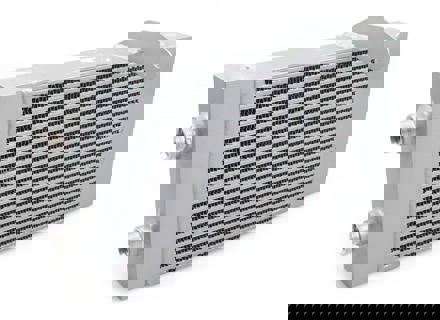 Zusätzlicher Ölkühler, Rennversion links vorne. Porsche 911 ST / RSR