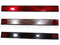 Panneau réflecteur central arrière. Porsche 911 1974-89 - 91163143203 Panneau réflecteur central arrière. Porsche 911 1974-89 - 91163143203