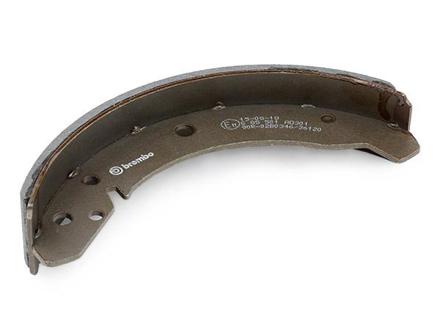 Handbrake Shoe. Porsche 924 2.0L 1976-85 (Each) - 477609537D, 477609537B, 477609537C Handbrake Shoe. Porsche 924 2.0L 1976-85 (Each) - 477609537D, 477609537B, 477609537C