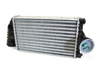 Intercooler del radiatore, sinistro. Porsche 996 GT2 (codice OE 99611099071 / 99611098971) - 177013N, 99611099071, 99611098971, 8ML376765191, 8ML376765211, 8ML 376 765-191, 8ML 376 765-211 Intercooler del radiatore, sinistro. Porsche 996 GT2 (codice OE 99611099071 / 99611098971) - 177013N, 99611099071, 99611098971, 8ML376765191, 8ML376765211, 8ML 376 765-191, 8ML 376 765-211