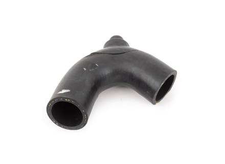 Tubo angolato acqua radiatore. Porsche 924 - 047121175 Tubo angolato acqua radiatore. Porsche 924 - 047121175