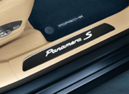 Seitenschwellerleisten Carbon beleuchtet. Porsche Panamera 2014>> - 97004480259, 97004480260, 97004480261, 97004480262 Seitenschwellerleisten Carbon beleuchtet. Porsche Panamera 2014>> - 97004480259, 97004480260, 97004480261, 97004480262