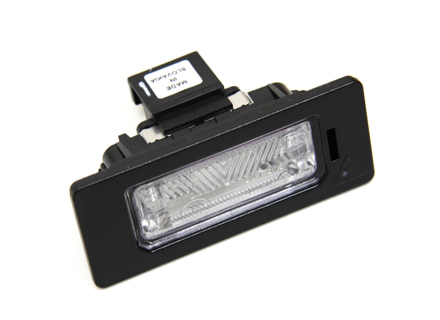 Eclairage de plaque d'immatriculation. Porsche 970 Panamera >>2013 - 1K8943021C, 958943021A, 7PP943021 Eclairage de plaque d'immatriculation. Porsche 970 Panamera >>2013 - 1K8943021C, 958943021A, 7PP943021