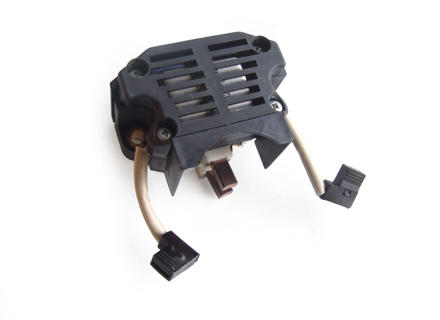 Regolatore di tensione per alternatore. Porsche 911 82-89 / 928 82-84 - 91160391302, 91160391301 Regolatore di tensione per alternatore. Porsche 911 82-89 / 928 82-84 - 91160391302, 91160391301