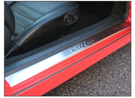 Rennline Edelstahlplatten-Set mit Logo TURBO. Porsche 944/924/968 - SP11 Rennline Edelstahlplatten-Set mit Logo TURBO. Porsche 944/924/968 - SP11