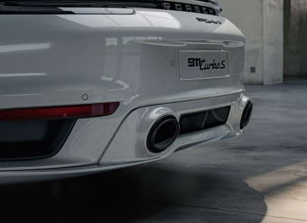 Terminali di scarico in nero dell'impianto di scarico sportivo. Porsche 992 Turbo/Turbo S - 992044230 Terminali di scarico in nero dell'impianto di scarico sportivo. Porsche 992 Turbo/Turbo S - 992044230