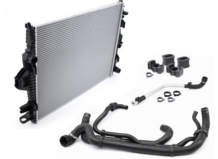 Radiator water with hoses, Centre. Porsche 958 Cayenne 3.6L 2011-18 - 95810613210, 95810640211, 95810640111
