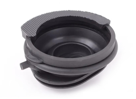 Manicotto del collo del serbatoio del carburante. Porsche 944 1982-85 - 93120128101, 93120128105 Manicotto del collo del serbatoio del carburante. Porsche 944 1982-85 - 93120128101, 93120128105