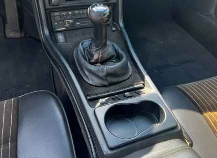 Porte-gobelet. Porsche 924 / 924S / 944 >>1985 - 944552305001DB, 944552305004RB - L1159