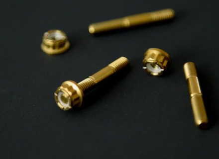 Titan-Ansaugkrümmer-Kopfbolzen. Porsche 911 - 99906201002, 99906209102