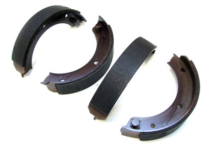 Handremschoenen Set van 4. Porsche 911 1965-68 / 356B / 356C - 90135290613, 90135290614, PCG90120971, 	90135209710 - PS8532, 911419/00, 1663900410, BP PS8532 Handremschoenen Set van 4. Porsche 911 1965-68 / 356B / 356C - 90135290613, 90135290614, PCG90120971, 	90135209710 - PS8532, 911419/00, 1663900410, BP PS8532