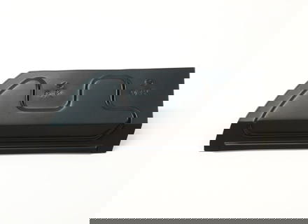 Plaque inférieure du radiateur d'huile Porsche 911 1984-89 - 93020712100 - 93020712100 Plaque inférieure du radiateur d'huile Porsche 911 1984-89 - 93020712100 - 93020712100