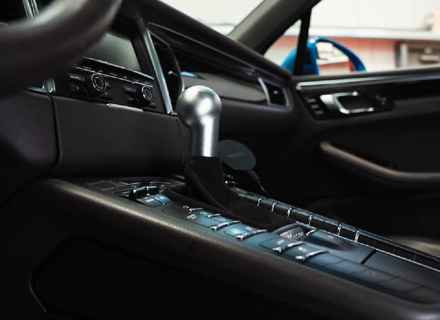 Kit di conversione leva cambio da PDK a manuale di Rennline. Porsche 95B Macan 2014-21 - 95B713139B, 95B713139E, 95B713139C, 95B713139D, 95B713139F, 95B713139L, 95B713139K, 95B713139N - TR39 BB, TR39 BR, TR39 SR, TR39 SB